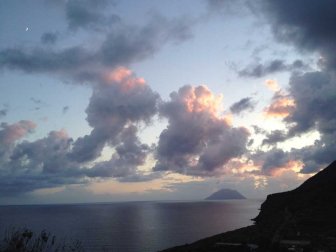 alicudi vista da filicudi