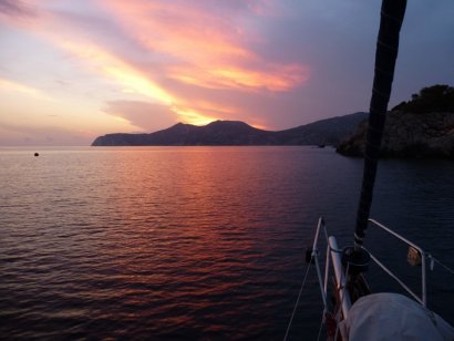 Tramonto in baia in Sardegna del Sud