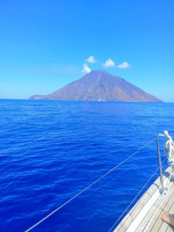 veleggiando verso Stromboli